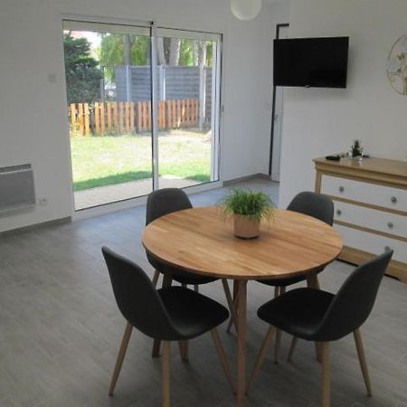 Les Rosiers Sales Villa กาเยอ-ซูร์-แม ภายนอก รูปภาพ